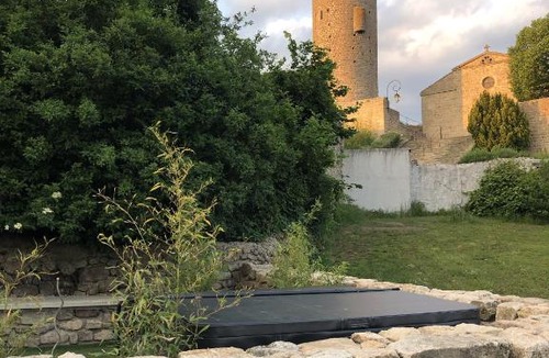 Chambles House | Maison à Chambles, jardin, jacuzzi