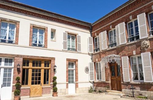 Ay Bed & Breakfast | Maison à Deux Mains