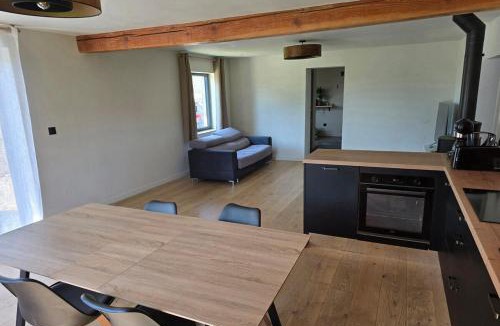 Villers-les-Bois Apartment | Maison à la campagne