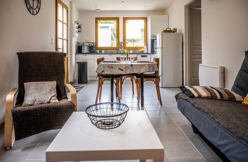 Camelin House | Maison à la Campagne 3 Étoiles au Calme de Plain Pied