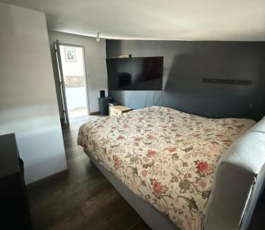 Mecquignies House | Maison à la campagne