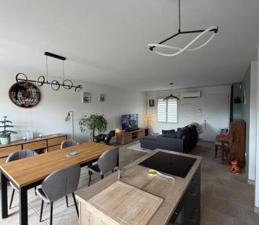 Quarouble House | Maison à la campagne