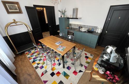 Chateauroux House | Maison à la Guitarde - Hôtel Particulier Hippolyte