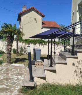 Ecouen House | Maison élégante et spacieuse