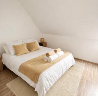 Sainte-Jamme-sur-Sarthe Apartment | Maison - 25 Minutes circuit 24h - 6 pers