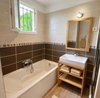 Sainte-Jamme-sur-Sarthe Apartment | Maison - 25 Minutes circuit 24h - 6 pers