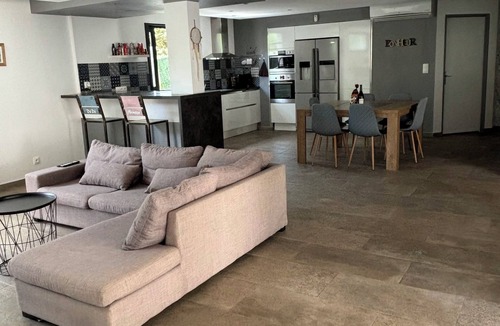 Mezzavia House | Maison 3 Chambres Avec Piscine Privative