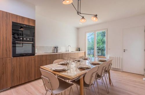 Tourcoing House | Maison 3 chambres et 2 salle de bain avec jardin