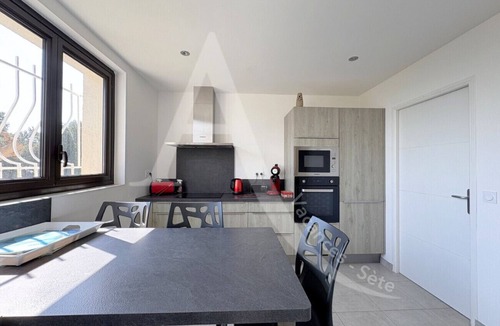 Sete Villa | MAISON 3 CHAMBRES MONT SAINT CLAIR