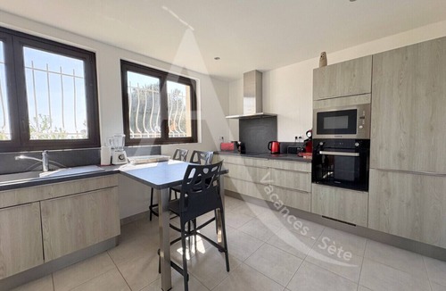 Sete Villa | MAISON 3 CHAMBRES MONT SAINT CLAIR