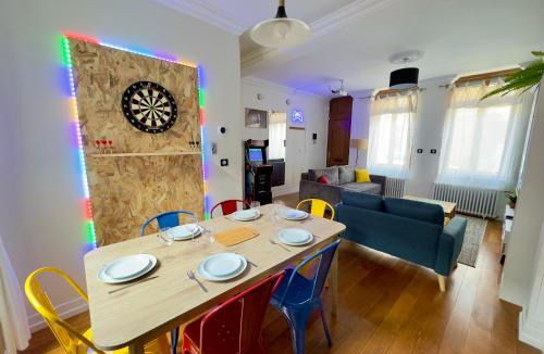 Sainte-Anne - Faubourg Noyon House | Maison 3ch - Cinéma - Game Room - Parking - Gare