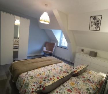 Boulogne-sur-Mer House | Maison 4 chambres avec Cour Proche Centre & Mer