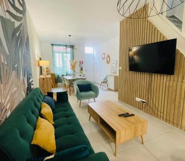 Croix Apartment | Maison 4 chambres Croix