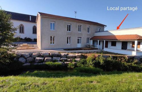 Domvallier Apartment | Maison 4 voyageurs proche circuit Mirecourt