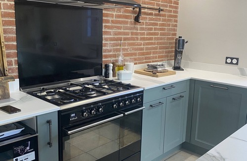 Pechbonnieu Villa | Maison 5 Chambres et Piscine