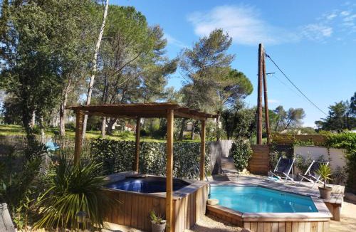 Langlade Villa | MAISON 5 Personnes EN GARRIGUE - PISCINE-SPA PRIVÉ