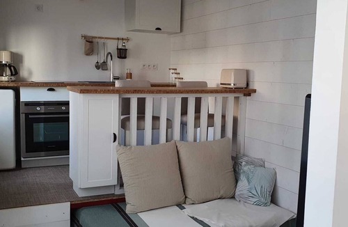 Les Moutiers-en-Retz House | Maison 6 Personnes Avec Piscine D'intérieur Proche de la mer