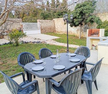 Thuir Villa | Maison 6 pers, avec jardin, clim et pétanque