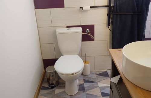 Viviers House | Maison 65m2 sur 2 Niveaux Tout Confort Moderne, Clim Réversible