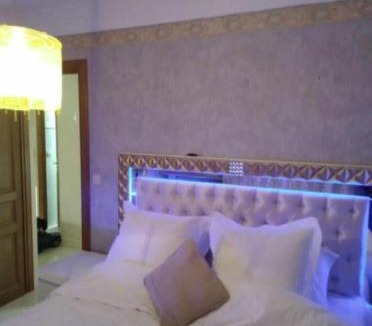 Tremblay-en-France House | Maison 8 pièces Spa jacuzzi Paris Airport CDG jardin arboré clos