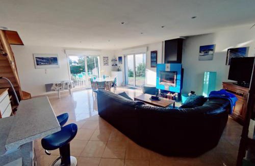 Saint-Germain-sur-Ay House | Maison a 400 m de la mer