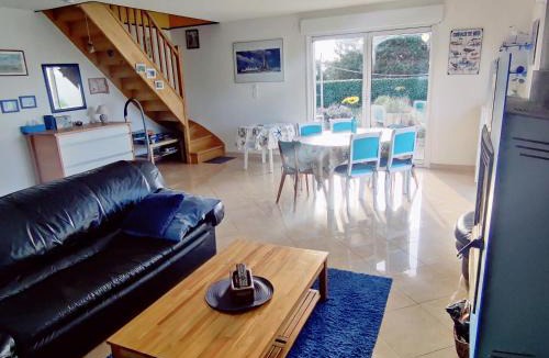 Saint-Germain-sur-Ay House | Maison a 400 m de la mer