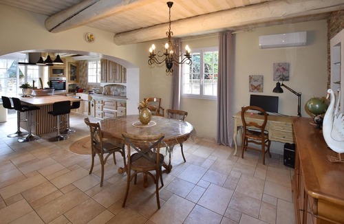 Entraigues-sur-la-Sorgue House | Maison avec piscine privée