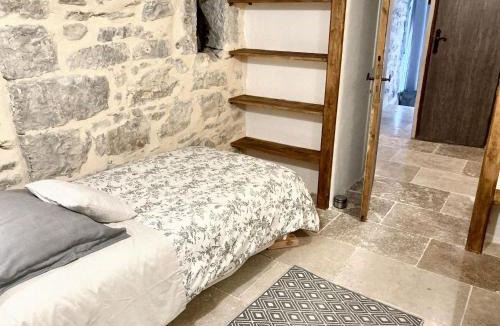 Saint-Andre-de-Cruzieres House | Maison accueillante à Saint-André-de-Cruzières avec piscine partagée