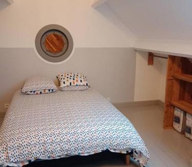 Saint-Pierre-de-Cheville House | Maison a la campagne