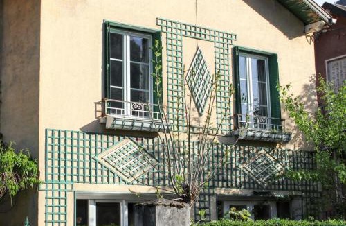 Bagneres-de-Luchon House | Maison accueillante à Bagnères-de-Luchon avec vue sur la montagne.b