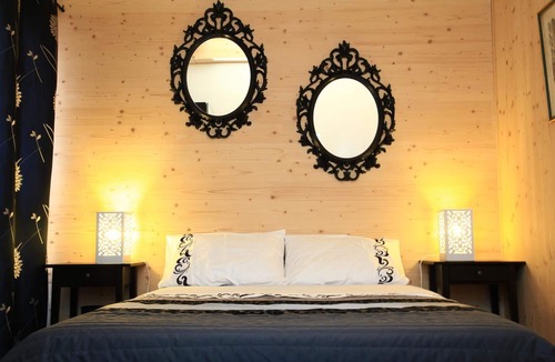 Neyron House | Maison Addama