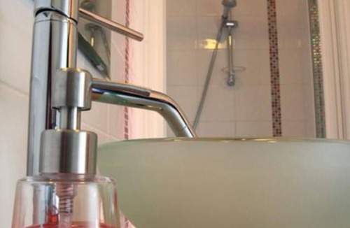 Neyron House | Maison Addama