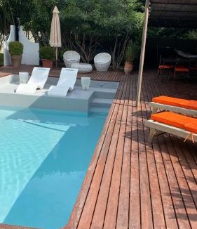 Vedene House | Maison AdriAnna