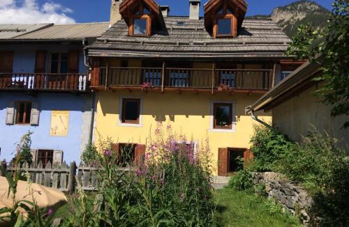 Montgenevre Ski Chalet | Maison Amalka