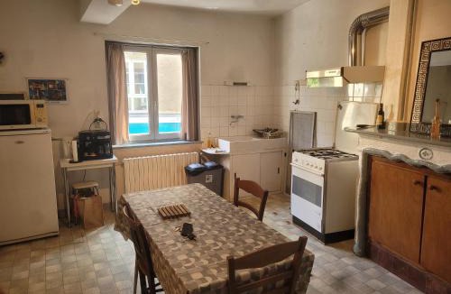 Chateau-Gontier Apartment | Maison ancienne et simple château-gontier