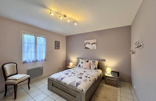 Sille-le-Philippe House | Maison Angelo - Piscine - Jardin - 6p