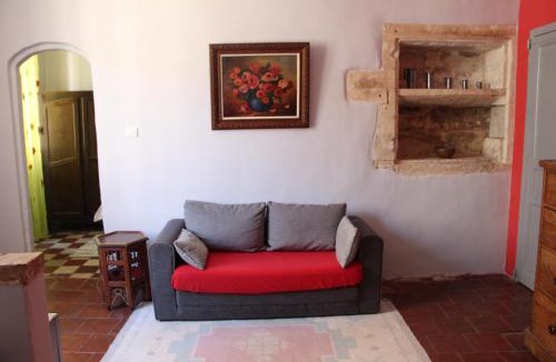 Barjac House | Maison Anila