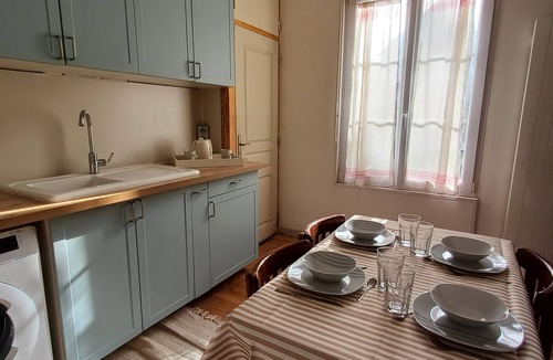 La Demi-Lune House | Maison Années 30 "l'epicerie" à Caen