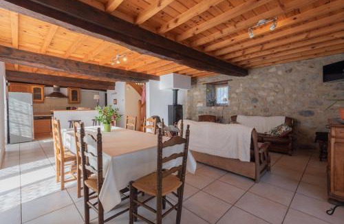 Arcizans-Avant House | Maison Anthian