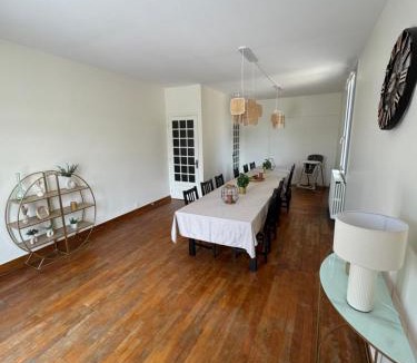 Champagnole House | Maison Aqua with Private Spa, Jacuzzi, Pool, Hammam