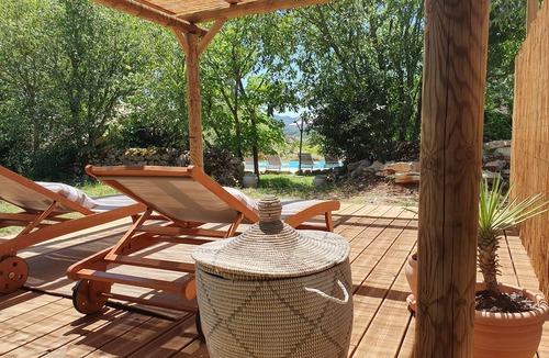 Chandolas House | Maison ardéchoise en pierre avec piscine privée, jardin, et vue sur les Cévènnes