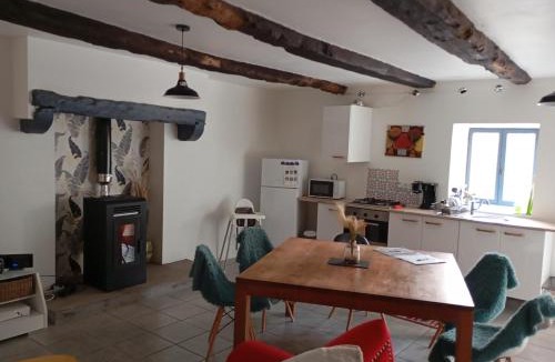Pleugueneuc Apartment | Maison atypique et charmante