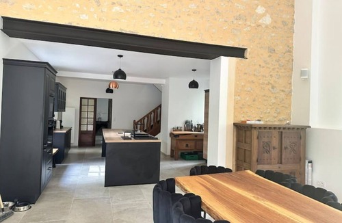 Montbarrois Villa | Maison au Cœur de la Forêt