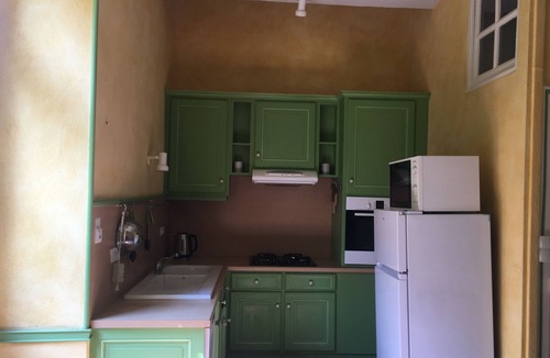 Le Donjon House | Maison au Calme