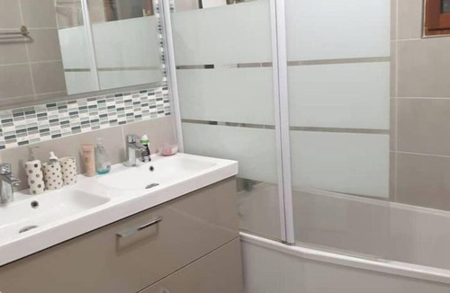 Chelles House | Maison au Calme Proche Disney