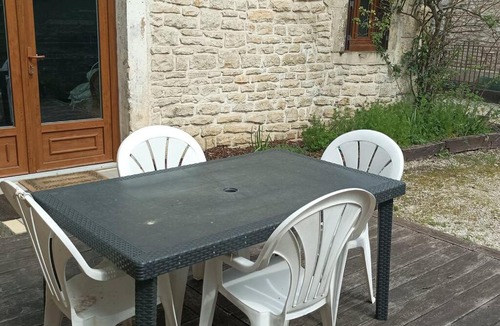 Quingey House | Maison au centre de Quingey