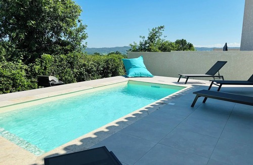 Saint Michel d'Euzet House | Maison au Calme Avec Piscine