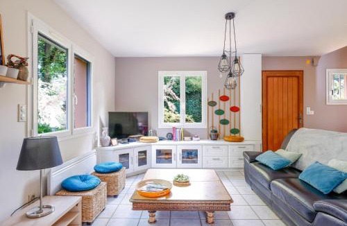 Le Faouet House | Maison au milieu d'un parc arboré