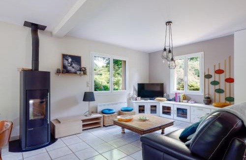 Le Faouet House | Maison au milieu d'un parc arboré