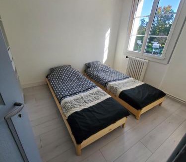 Chateaudun Apartment | Maison au pied du château